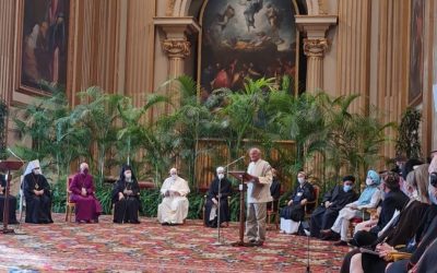 Satish Kumar discusses climate emergency with Pope at Vatican